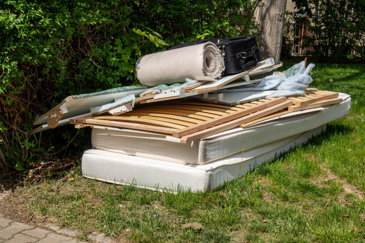 How To Get Rid Of A Mattress In New York City (2)