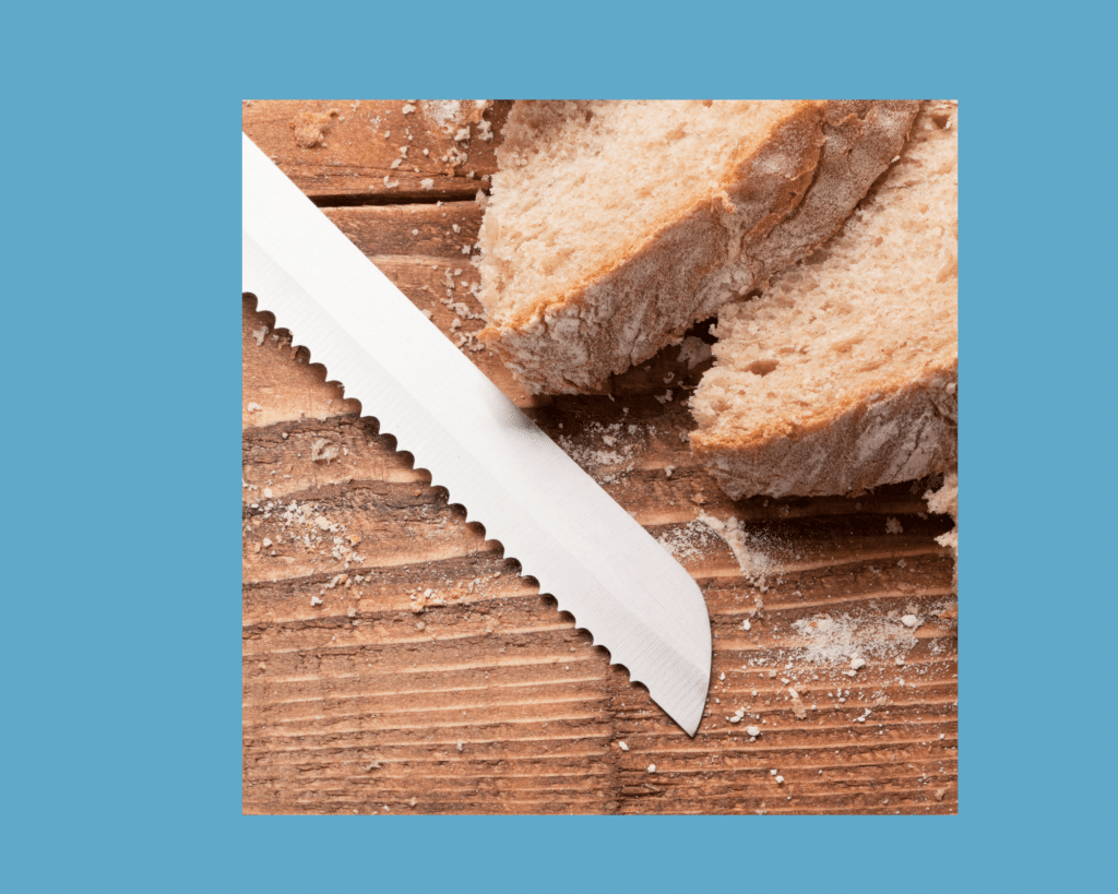 bread-knife-next-to-bread