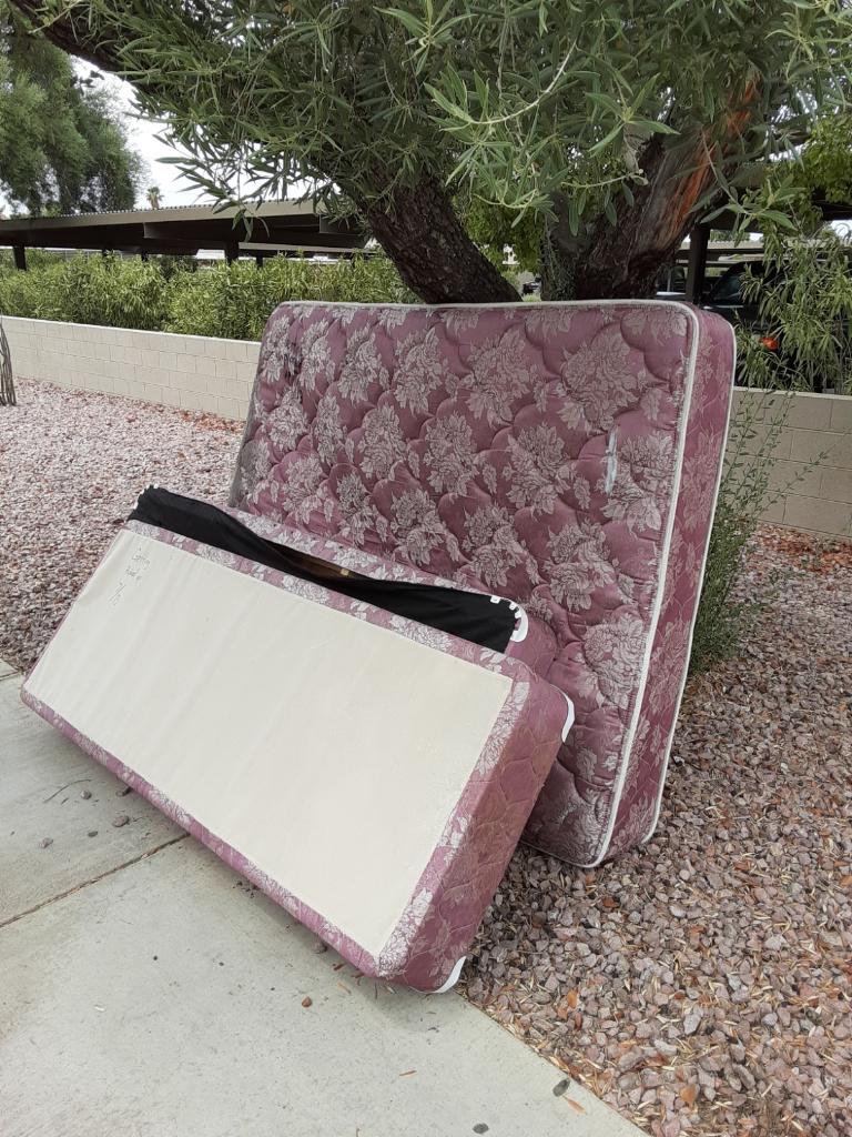 Mattress pickup service